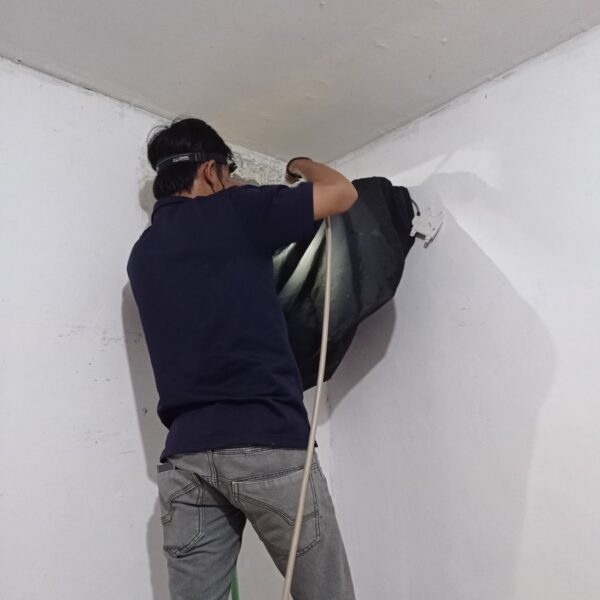 Cleaning AC di PT Extrupack