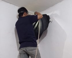 Cleaning AC di PT Extrupack